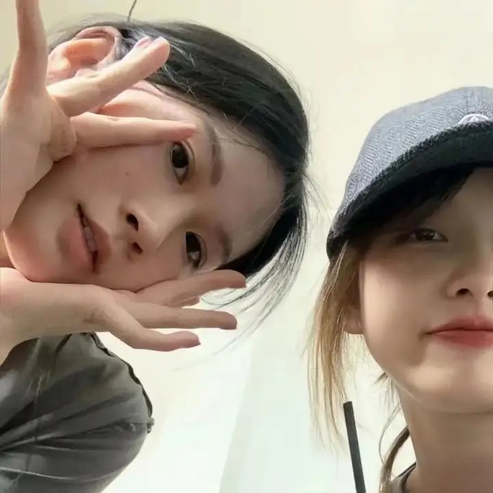 有色彩的女子